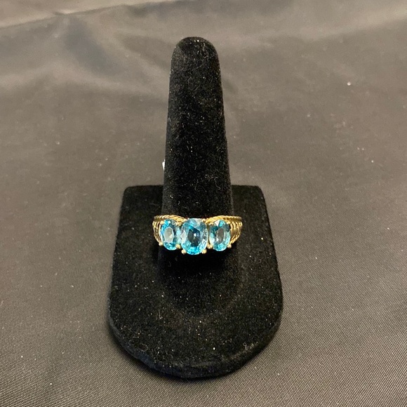 Blue Topaz Sterling Silver Ring Size 7 1/2
